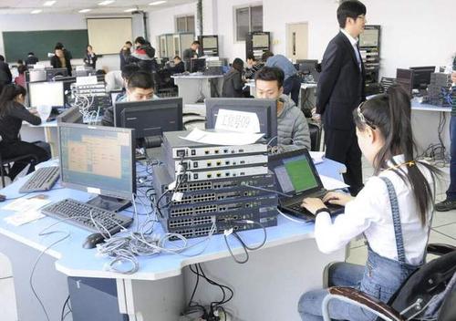 網(wǎng)絡工程 數(shù)字時代的脈絡構建者